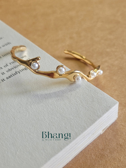 Wavy Pearl Cuff