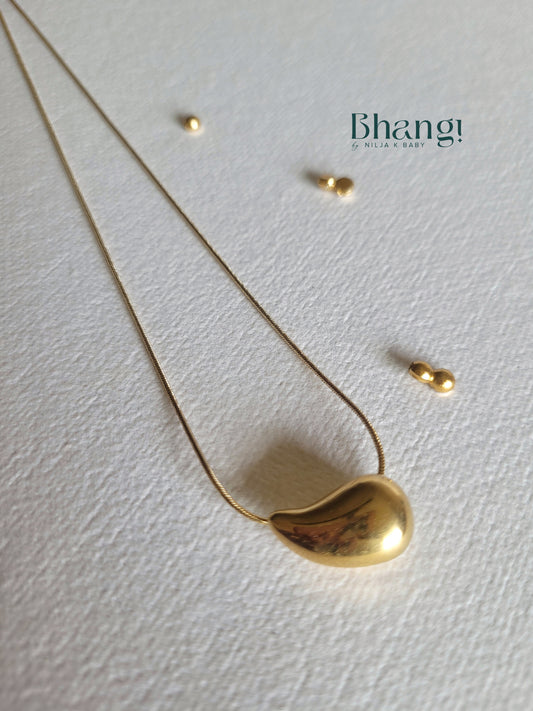 Minimalist Teardrop Necklace