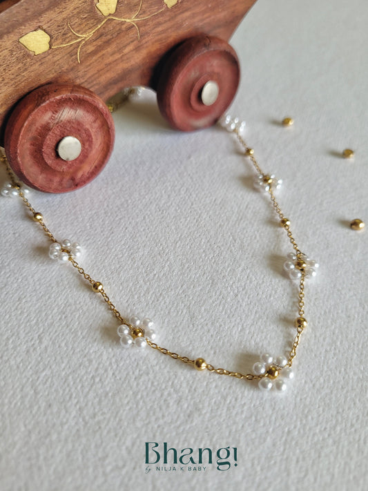 Pearl Daisy Chain Necklace