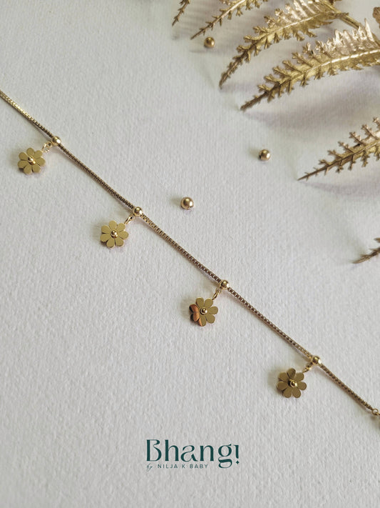 Dainty Flower Charm Bracelet