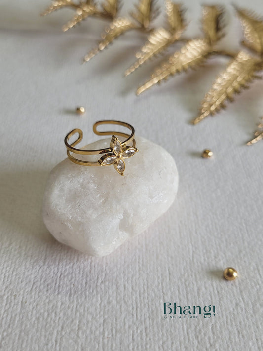 Sparkling Petal Open Ring