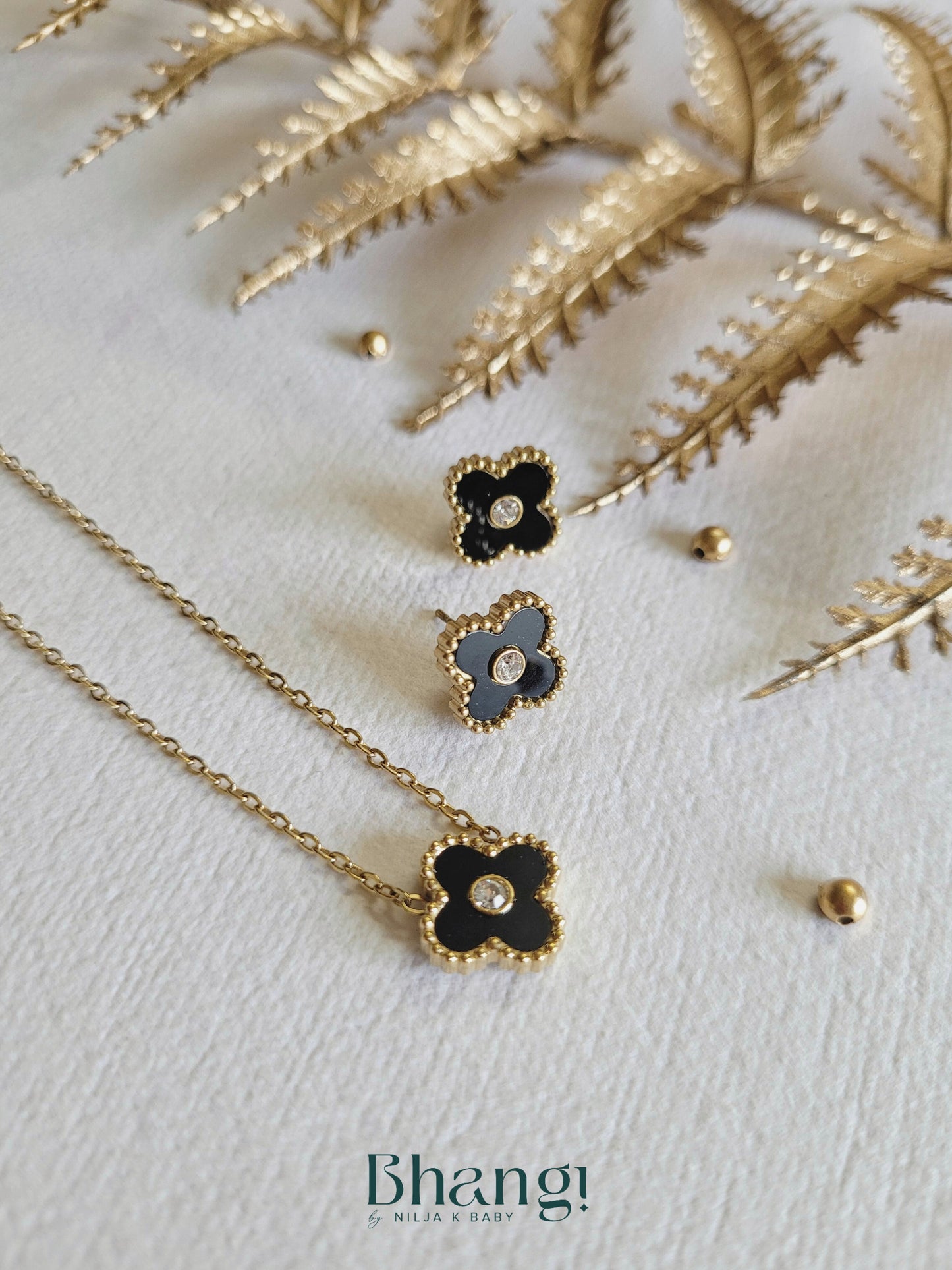 Golden Clover Accent Set