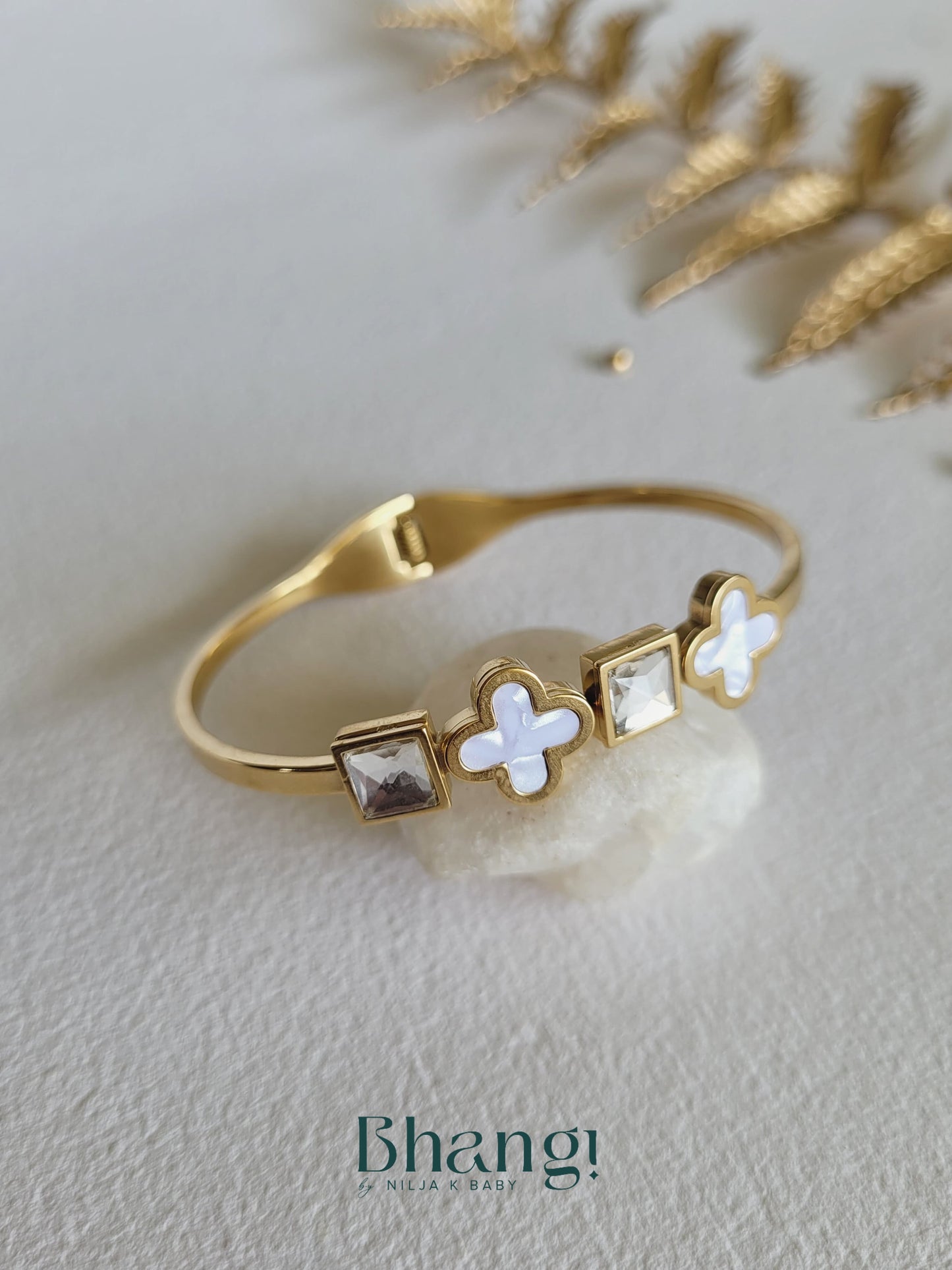 Golden Clover & Square Bangle