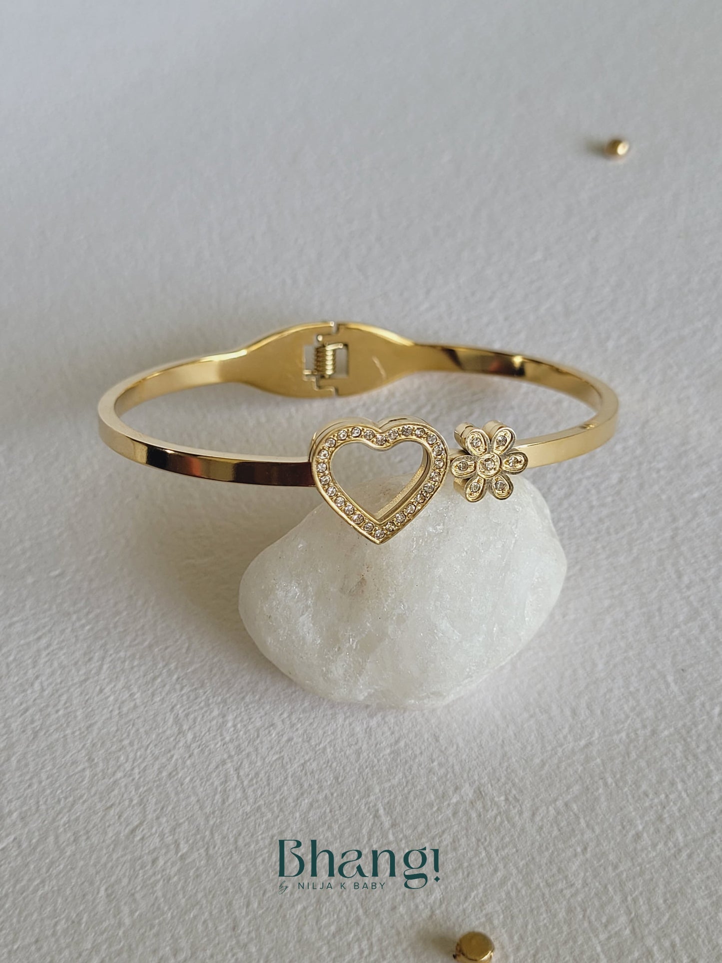 Golden Heart Blossom Bangle
