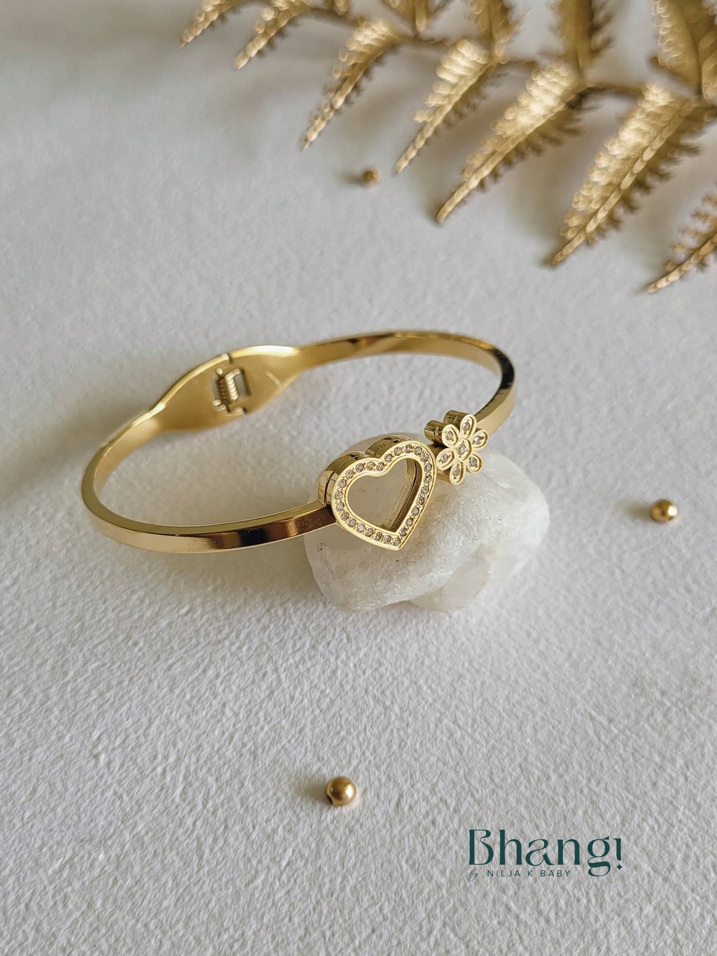 Golden Heart Blossom Bangle