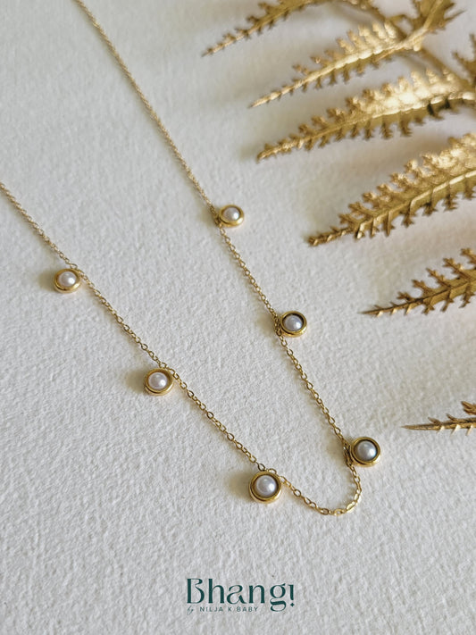 Versatile Pearl Dainty Chain