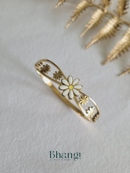 Daisy Bloom Bangle