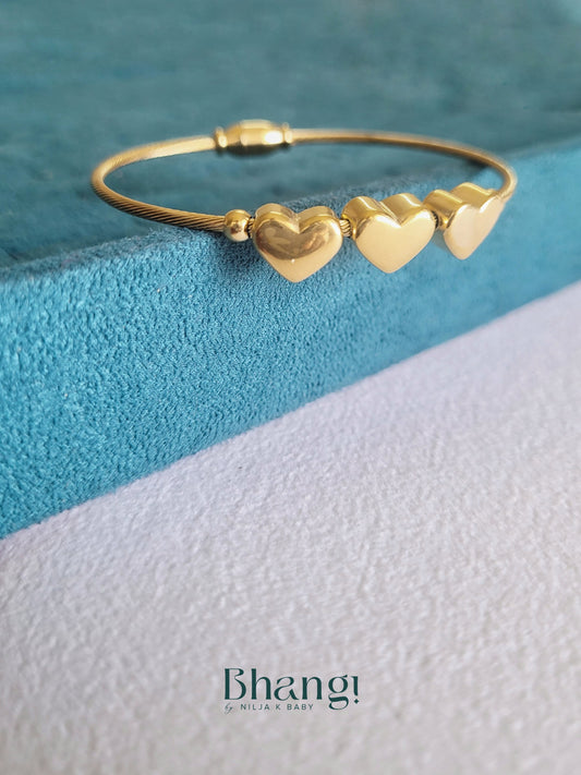 Heartline Bangle