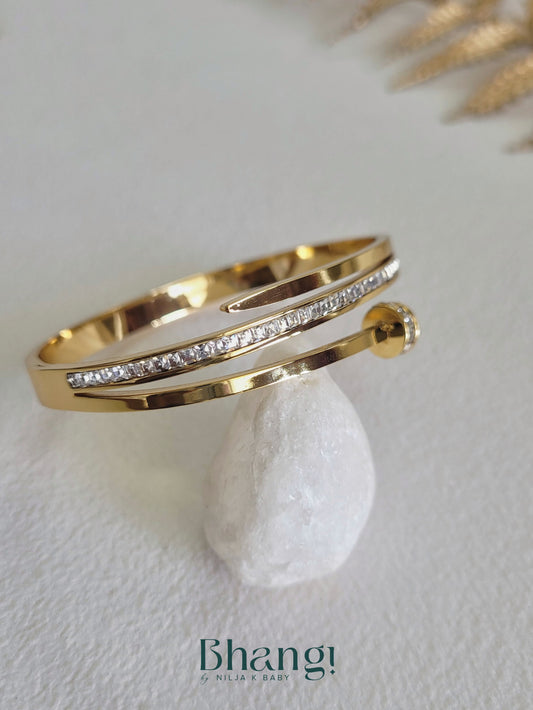 Luxe Curve Crystal Bangle