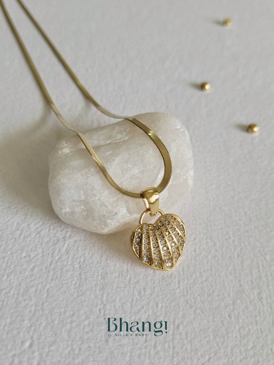 Elysian Heart Pendant Necklace