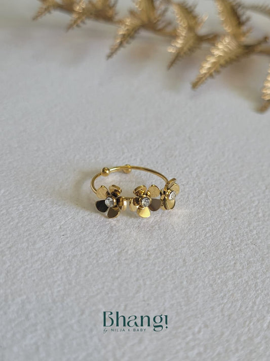 Bloom Trio Ring