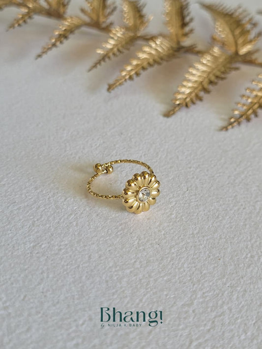 Daisy Glow Ring