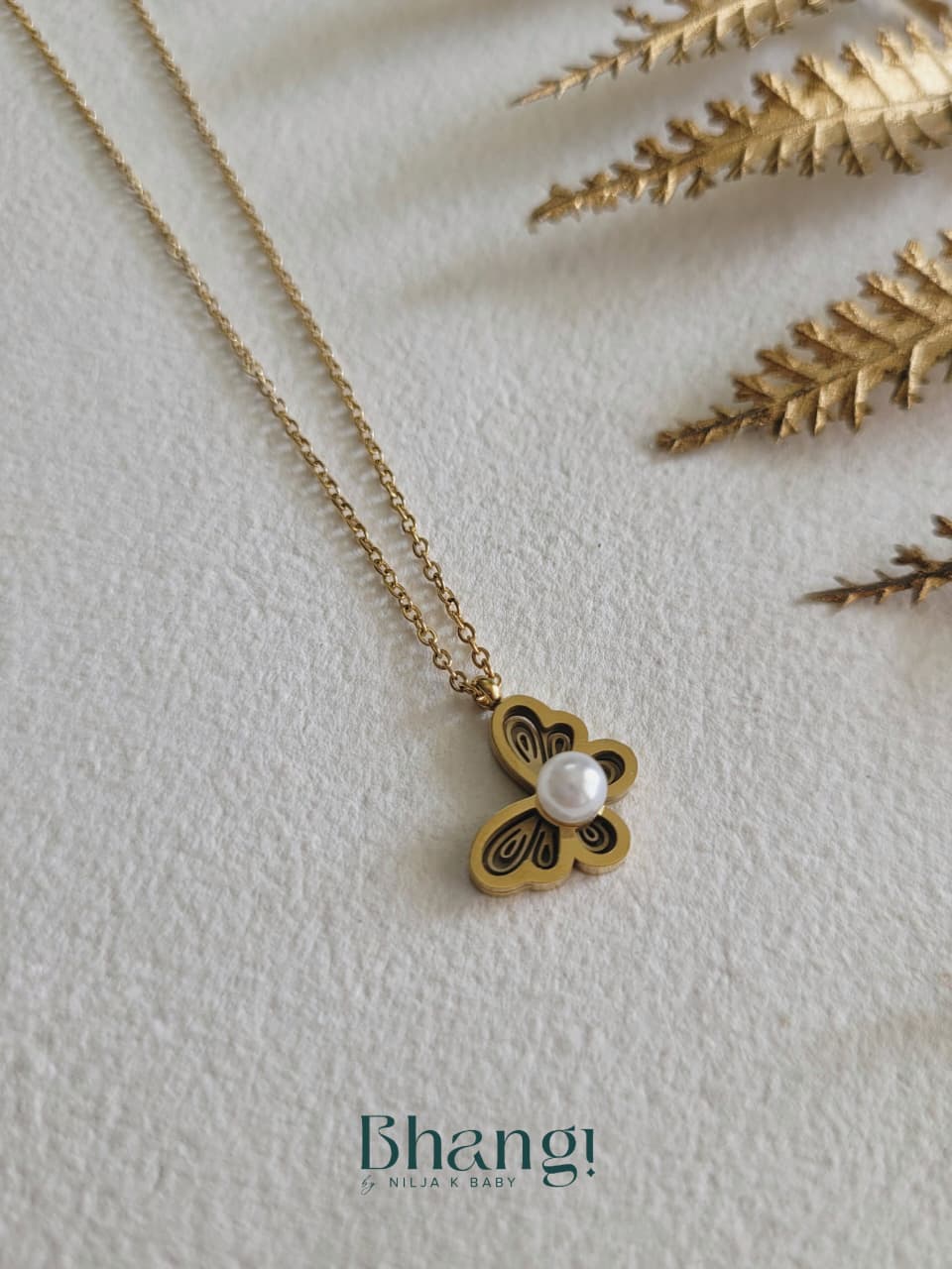 Pearl Flutter Necklace