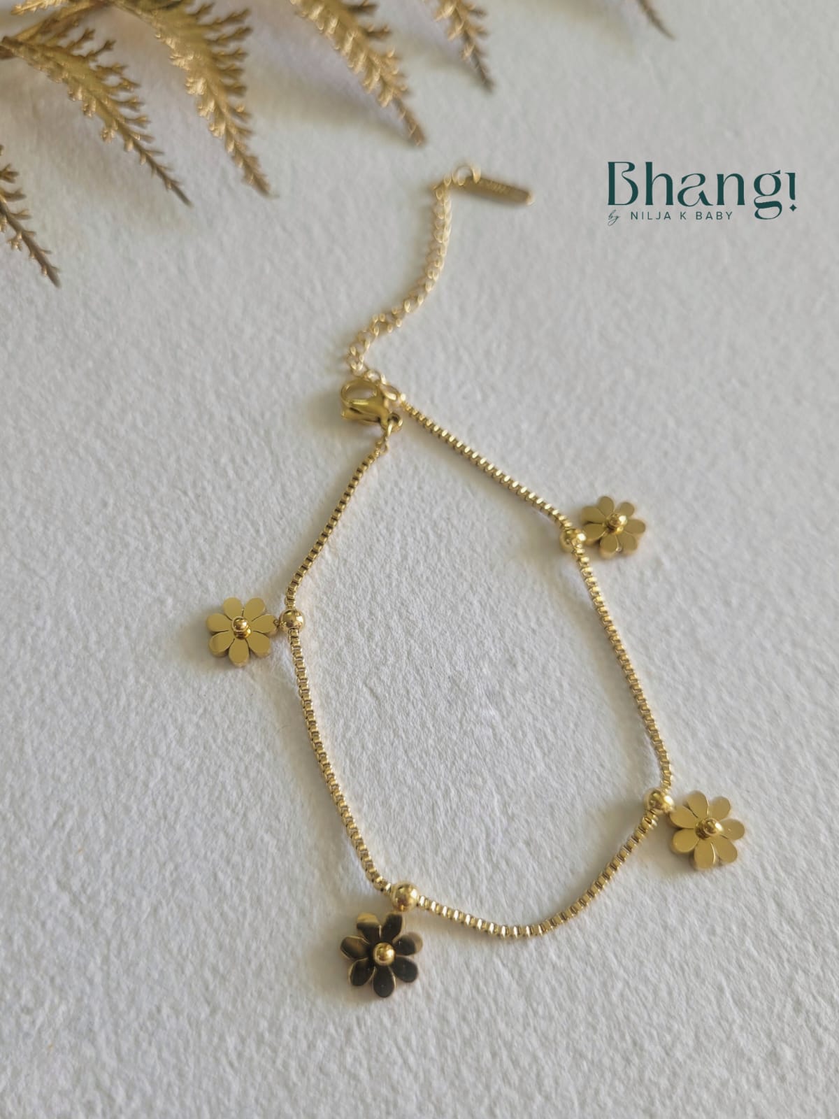Golden Bloom Chain Bracelet
