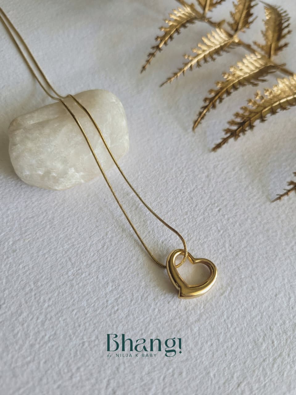 Amora Loop Necklace