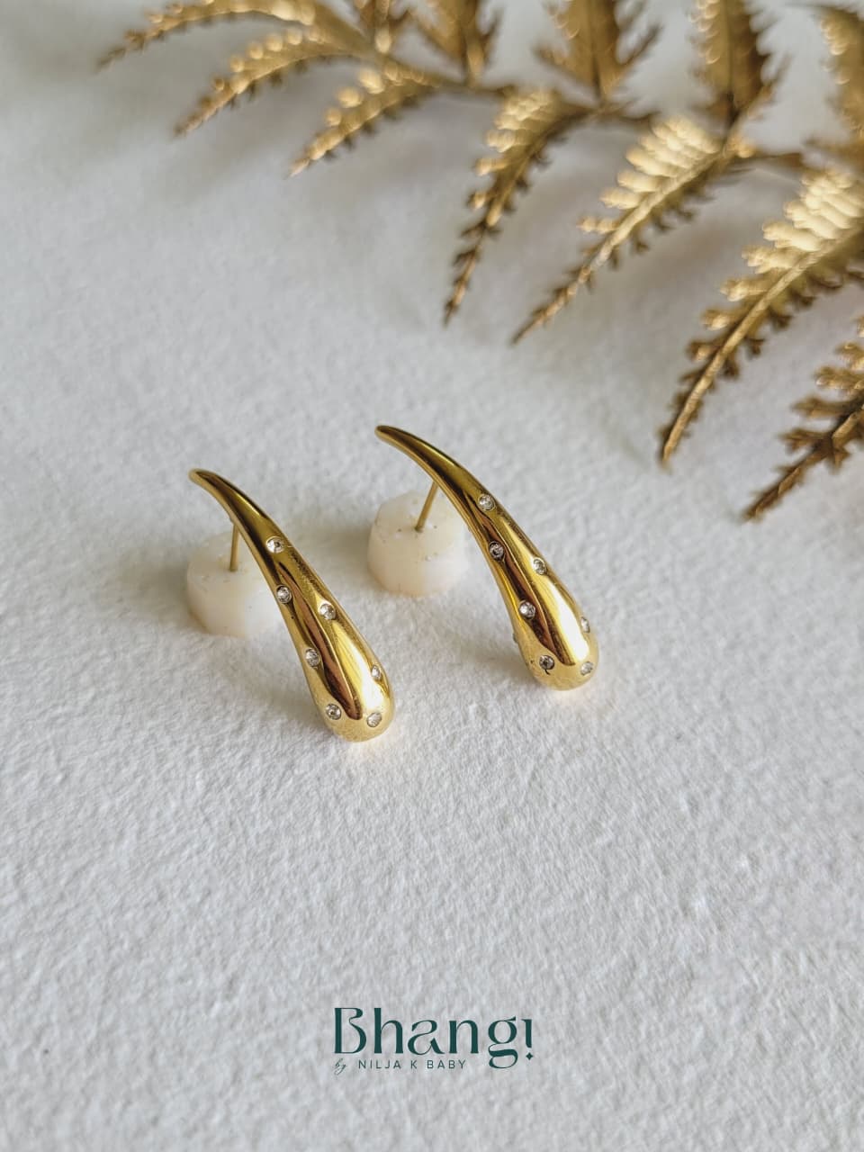 Aurora Curve Crystal Stud Earrings
