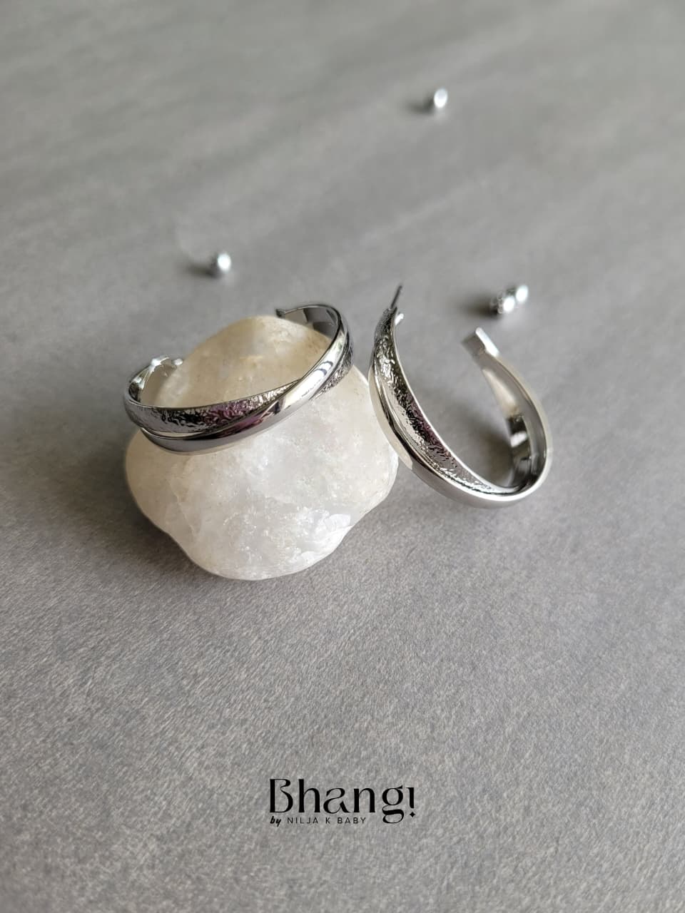 Luna Twist Hoop Earrings – Silver