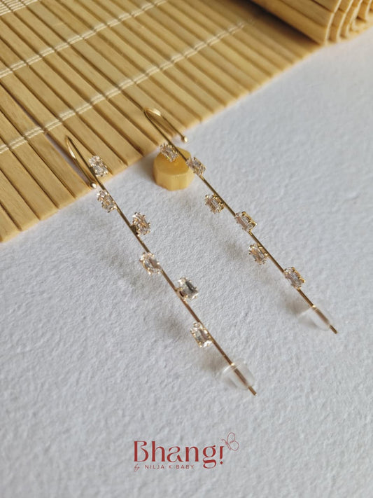 Line Ear Cuff
