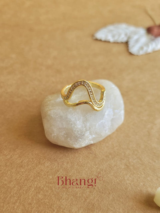Serpentine Sparkle Ring