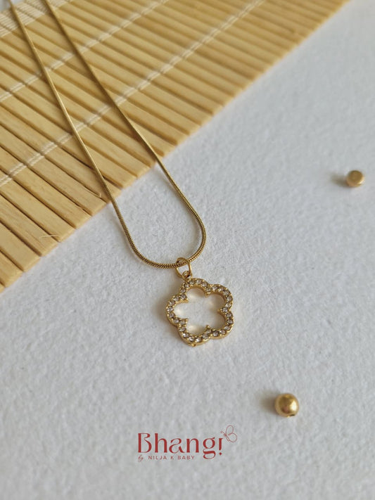 Clover Radiance Necklace
