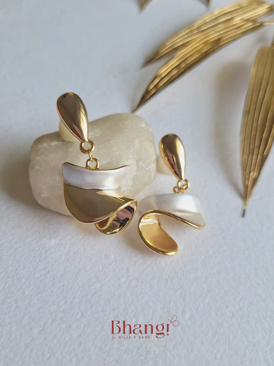 Ivory Muse Sculpted Drop Earrings