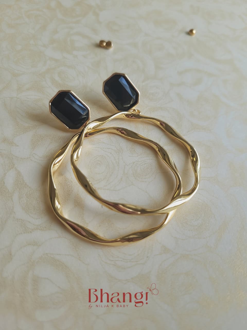 Twist Statement Hoops
