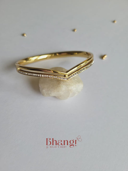 Golden Edge Crystal Bangle