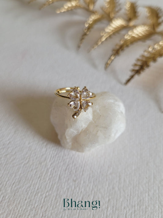 Adjustable flower ring