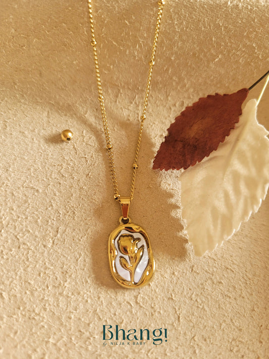 Vintage Rose Necklace