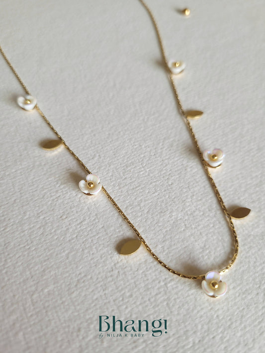 Blooming Flower Necklace