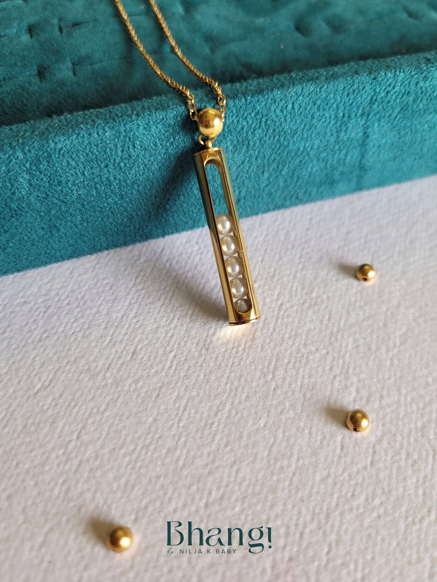 Pearl Bar Pendant Necklace