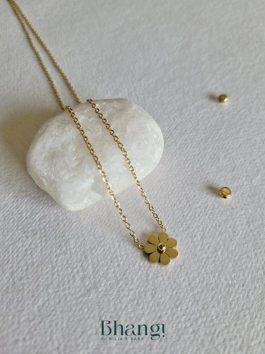 Daisy Charm Necklace