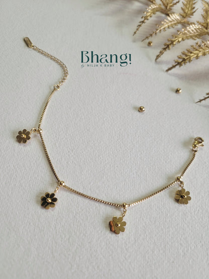 Dainty Flower Charm Bracelet