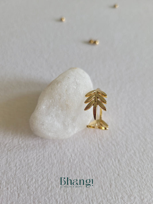 Whispering Palm Ring