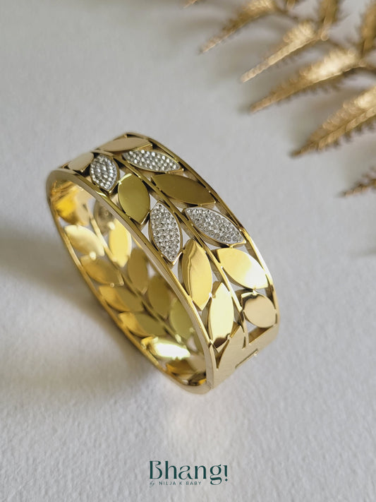 Leaf Motif Cutout Bangle – Gold with Stone Detailing