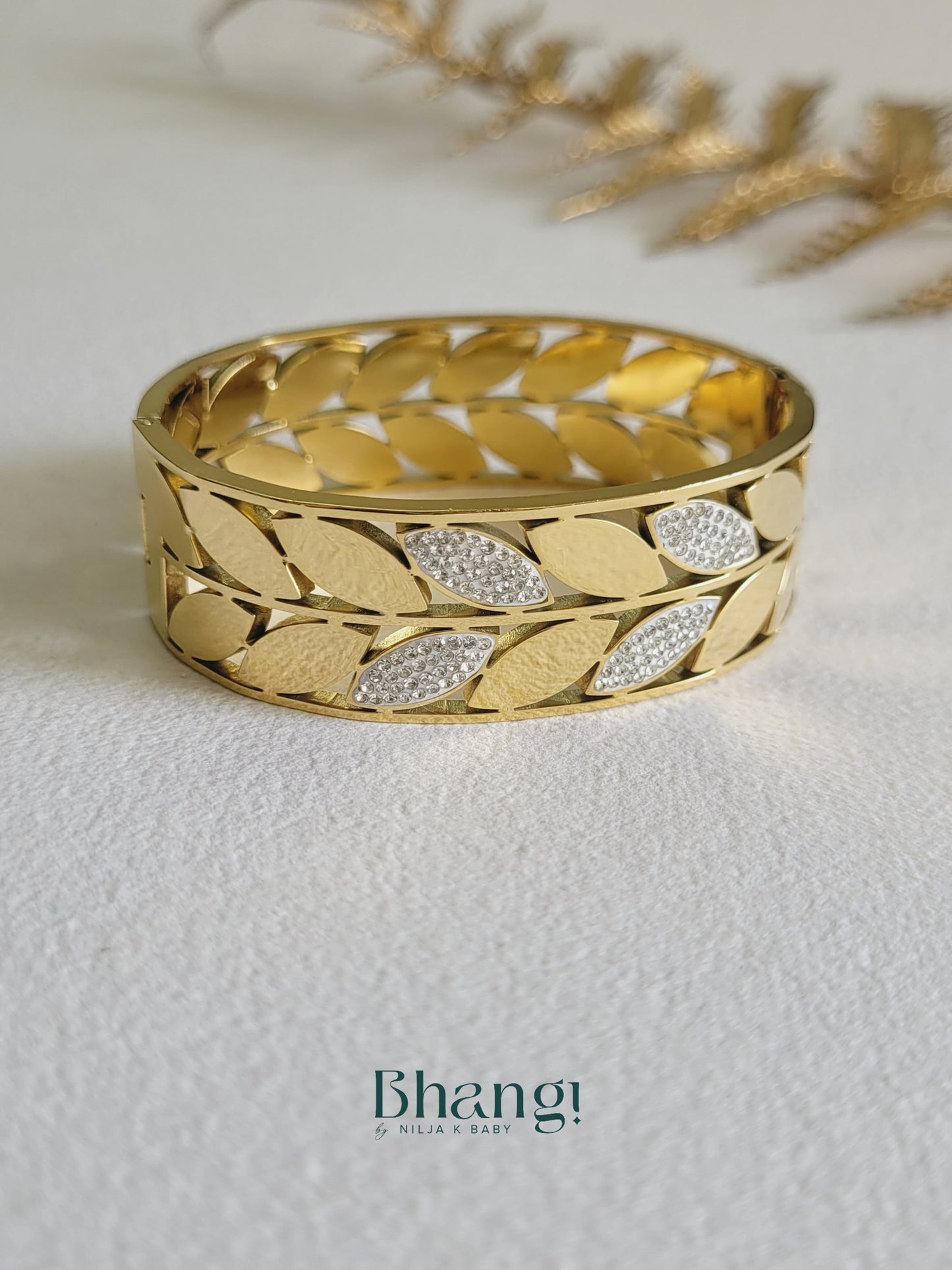 Leaf Motif Cutout Bangle – Gold with Stone Detailing