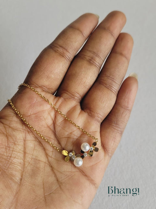 Lustre Petal Necklace
