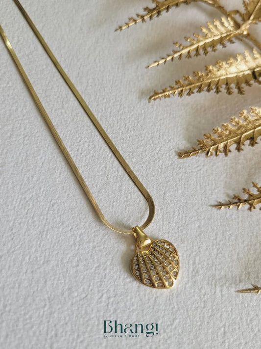 Elysian Heart Pendant Necklace