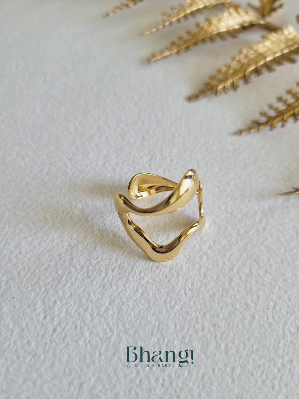 Wave Flow Ring