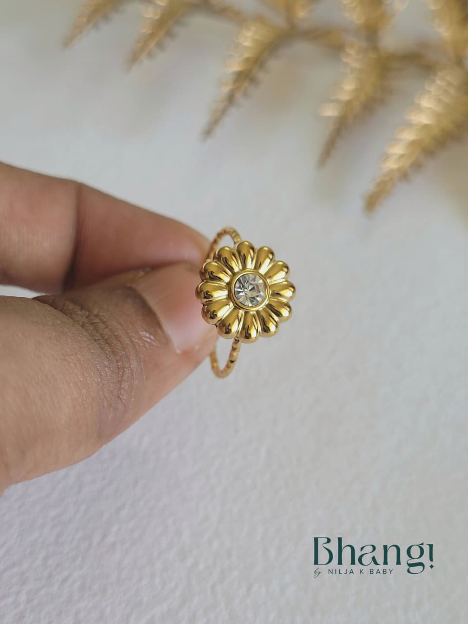 Daisy Glow Ring