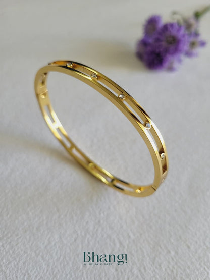Celeste Open Bangle