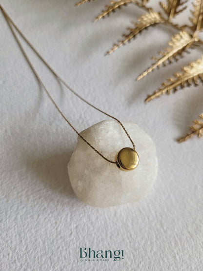 Luna Dot Minimal Necklace