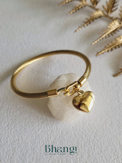 Heart Cable Charm Bangle
