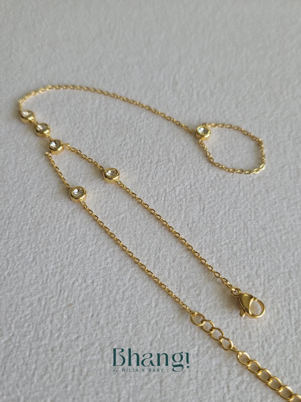 Sparkle Chain Hand Harness