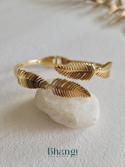 Palm Whisper Bangle