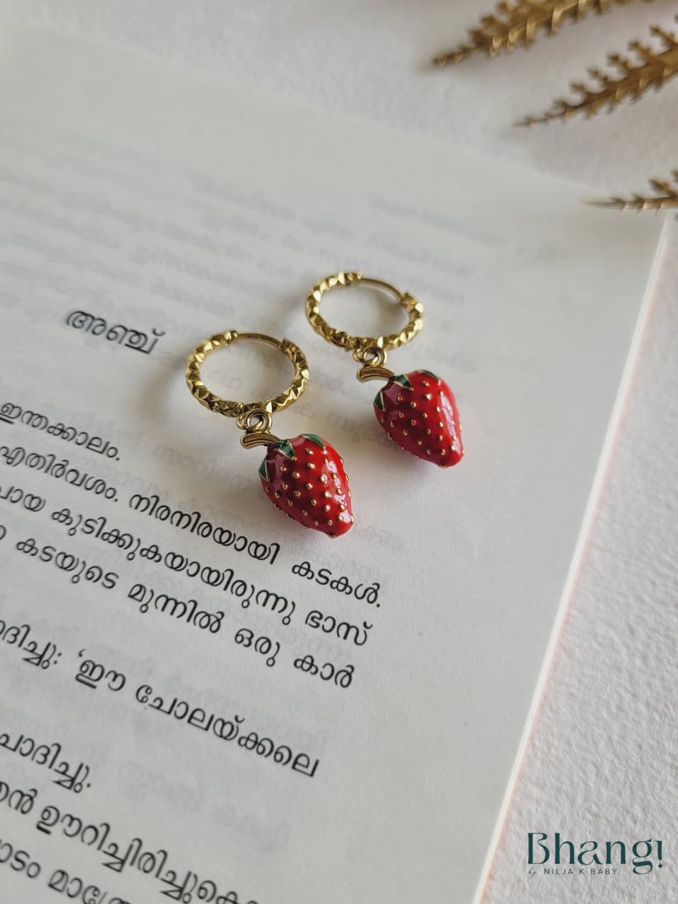 Berry Blush Mini Hoops