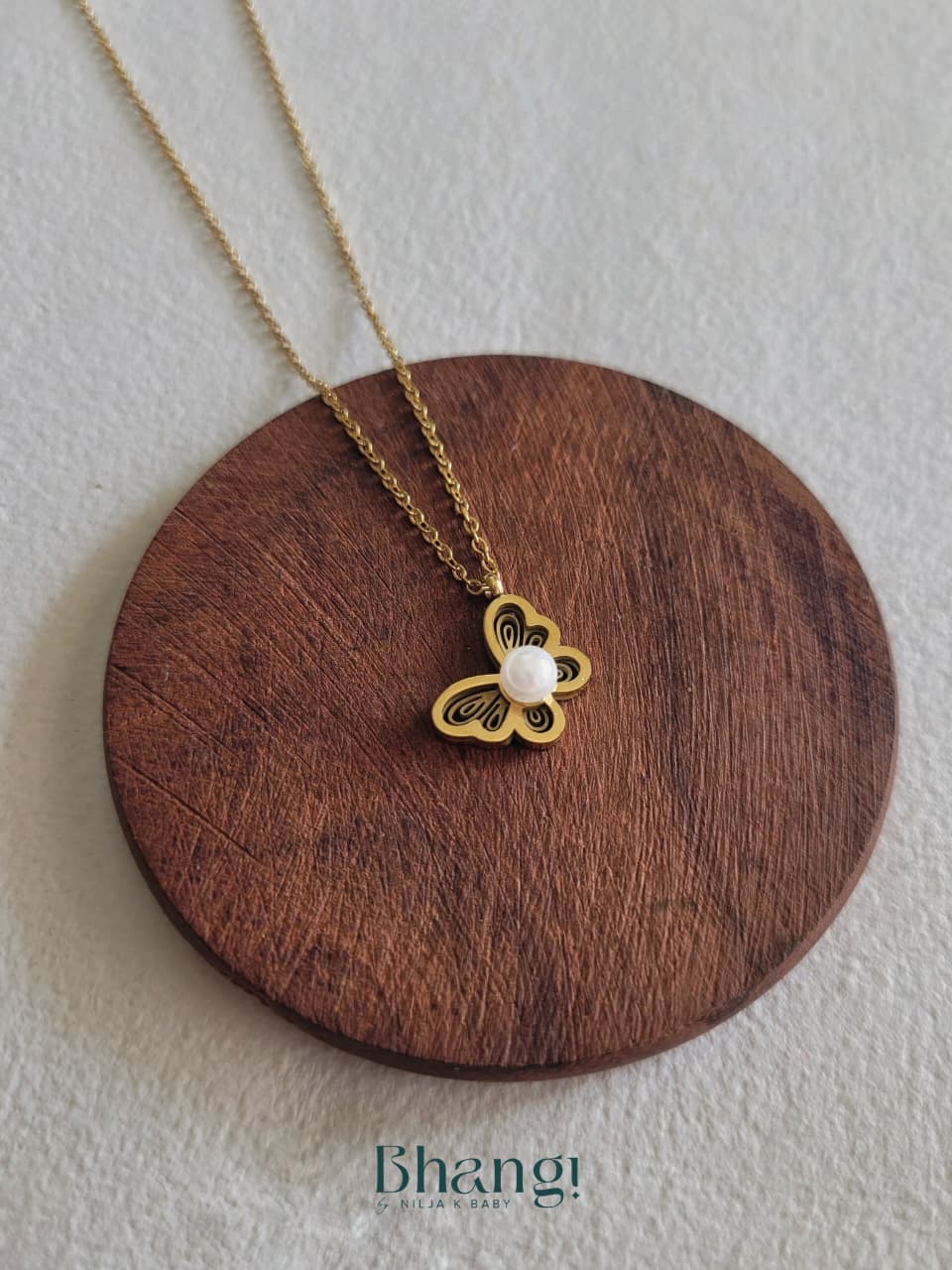 Pearl Flutter Necklace