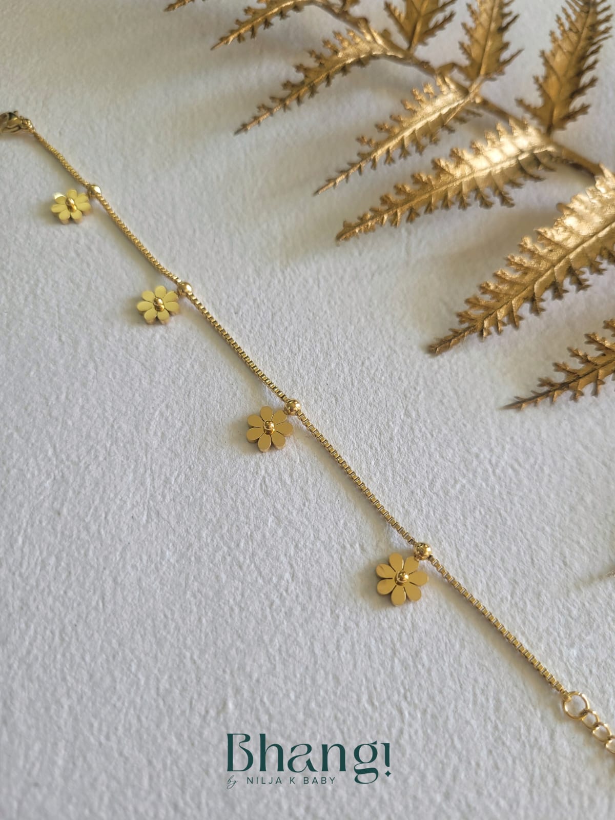 Golden Bloom Chain Bracelet