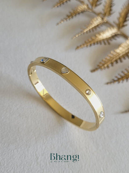 Icon Set – Celeste Arc Matt Bangle