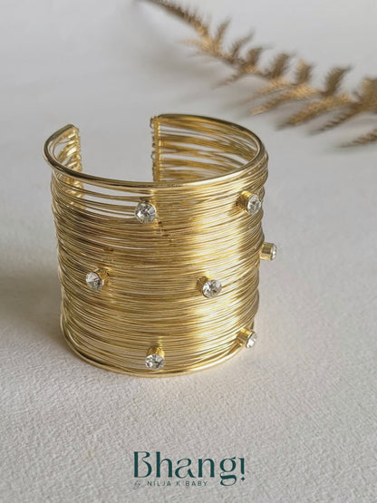 Celeste Wire Cuff